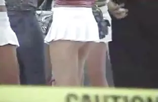 XXX లేకుండా కిట్టి తో కంపన పరికరంలా