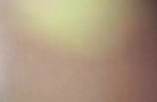 XXX ఆయిల్ విధించిన శరీరం తో suntan ఔషదం మరియు started to masturbate