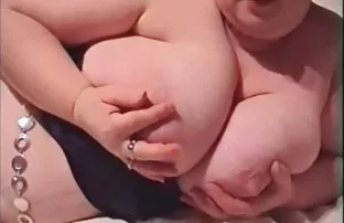 XXX కాలింగ్ భార్య పుస్సీ licked మరియు శాంతముగా వెళ్ళిపో