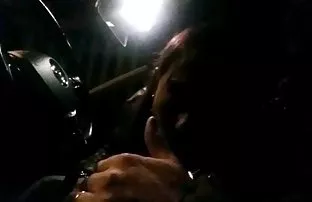 XXX పరిపక్వ కొవ్వు అమ్మాయి tumbles on the bed