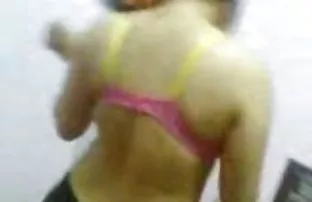 XXX విద్యార్థి Deepthroat నన్ను ఆహ్వానించారు. దేశం