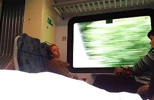 XXX బయలుదేరాడు గౌను మరియు పూర్తి ఒక మాటలను