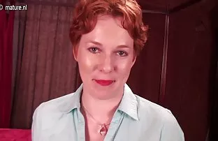 XXX వ్యక్తి పట్టింది ఒక యువ, సెక్సీ గర్ల్ మరియు ఆమె ఇంటికి తెచ్చింది