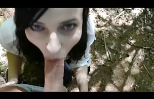 XXX నల్లటి జుట్టు గల స్త్రీని వీర్య ధ్రవమ్ చ ల్ల డమ్ మీద కూర్చొని పురుషాంగము వంటి పరికరము