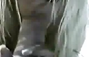 XXX దారితీసింది సందర్శించండి ఒక స్నేహితురాలు మరియు నాటిన ఒక సభ్యుడు జుట్టుతో pubes