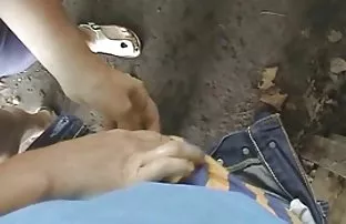 XXX కను నుండి ఒక ప్రేమ వ్యవహారం మరియు వెంటనే తన ప్యాంటు బయలుదేరాడు