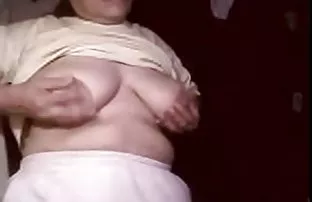 XXX మోటిమలు పడుతుంది వంటి sucks స్నేహితుడు