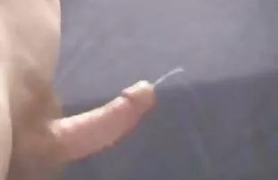 XXX కొల్లగొట్టిన అసిస్టెంట్ దండించడం ఒక విప్ మరియు తన్నాడు నగ్నంగా హాలులో