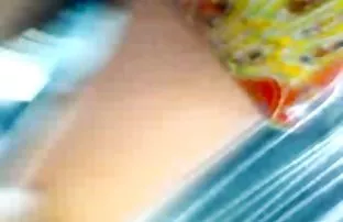 XXX Peed లో ఒక గర్ల్స్ ఓపెన్ నోరు