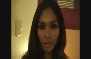 XXX నగ్నంగా అమ్మాయి Masturbates మాటలను