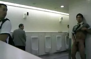 XXX శాంతముగా caresses Dong నాలుక తో