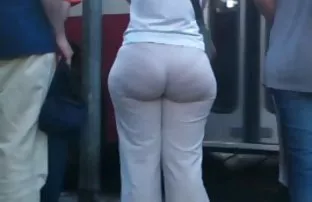 XXX అమ్మాయి కంపన తో మరియు పూకు మీధ వీర్య ధ్రవమ్ చ ల్ల డమ్