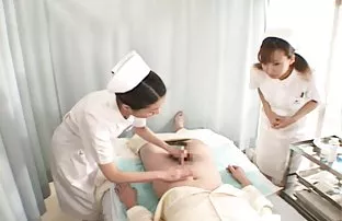 XXX Crampy రంధ్రం లో యువ అమ్మాయిలు