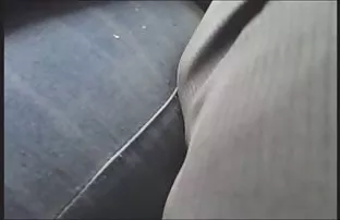 XXX రిలాక్స్డ్ girl gets రంధ్రాలు తో ఆత్మవిశ్వాసం కంపన పరికరంలా