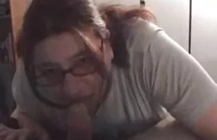 XXX పసికందు పడుతుంది ఒక లోతైన Blowjob - కొనసాగింది.