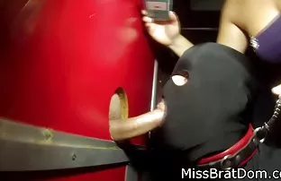 XXX చూపిస్తుంది చురుకైన మోలలు